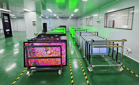 Produksi signage digital halte bus yang disesuaikan